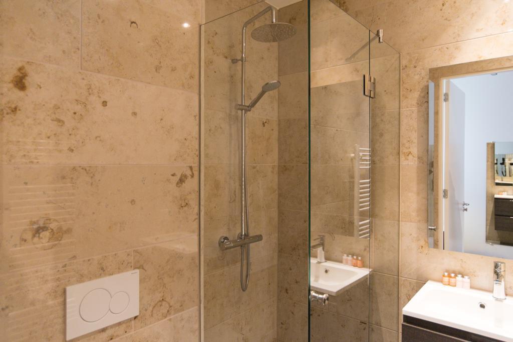 Apartments Grote Bickersstraat Амстердам Екстериор снимка